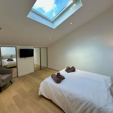 Apartment Gorgeous 2 Bedrooms Brand New Sea View *