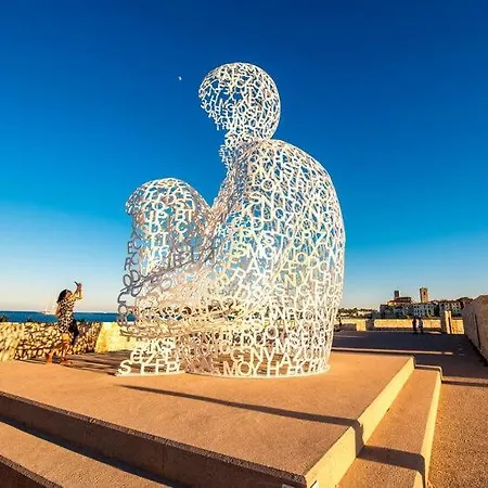 Gorgeous 2 Bedrooms Brand New Sea View Antibes