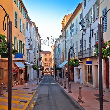 Gorgeous 2 Bedrooms Brand New Sea View Antibes