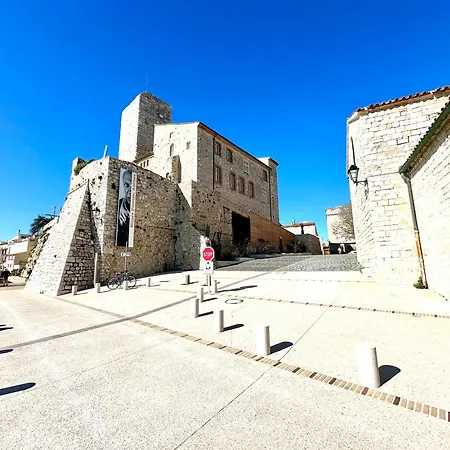 Gorgeous 2 Bedrooms Brand New Sea View Apartmán Antibes