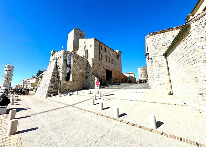 Gorgeous 2 Bedrooms Brand New Sea View Lejlighed Antibes