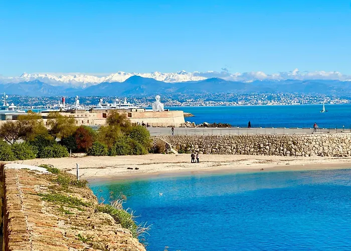 Gorgeous 2 Bedrooms Brand New Sea View Antibes